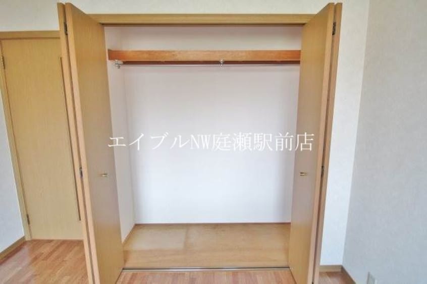  ファミール神宮寺