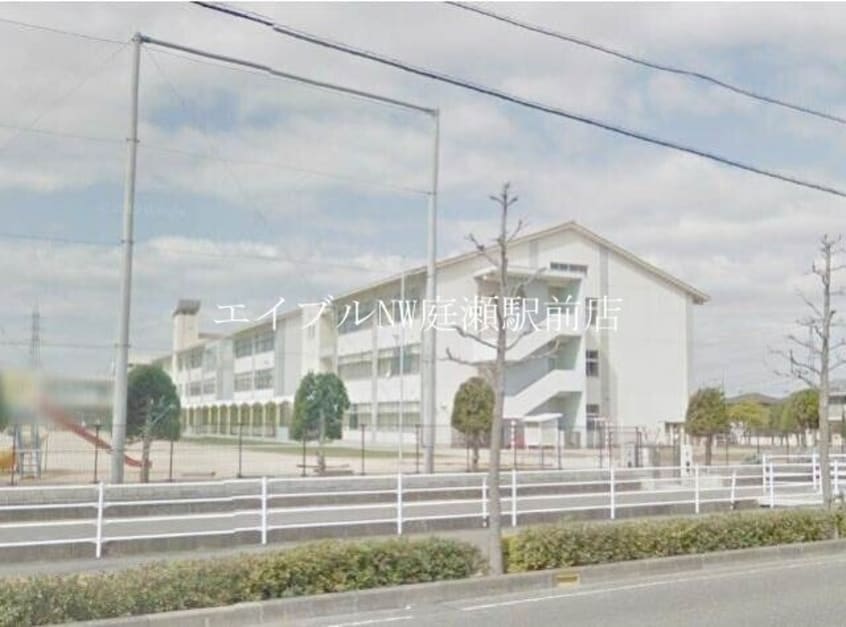 倉敷市立倉敷南小学校(小学校)まで1650m レジデンス古城　A棟