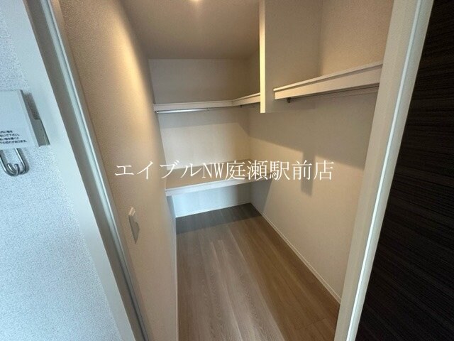  ロイヤルウイング