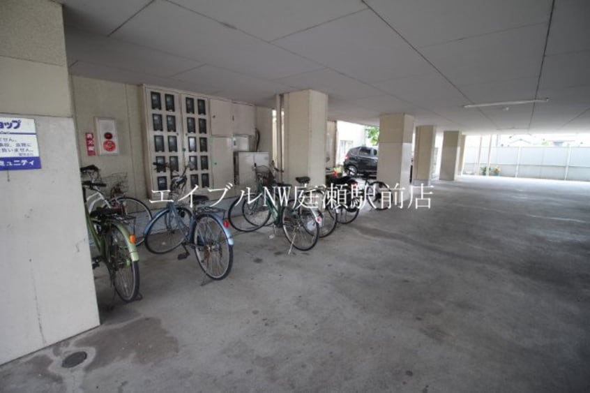 駐輪場 グランデヒル