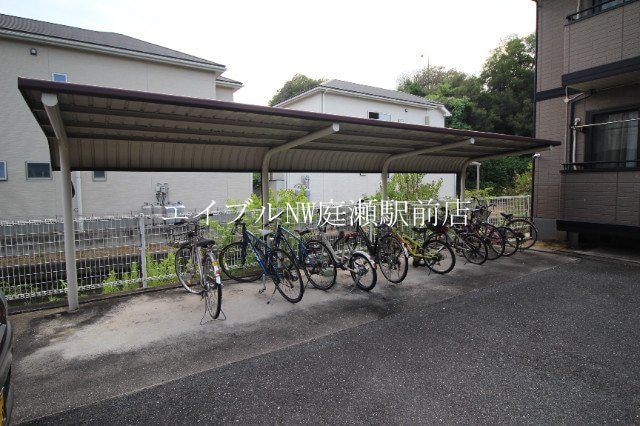  コニファーガーデン　１棟