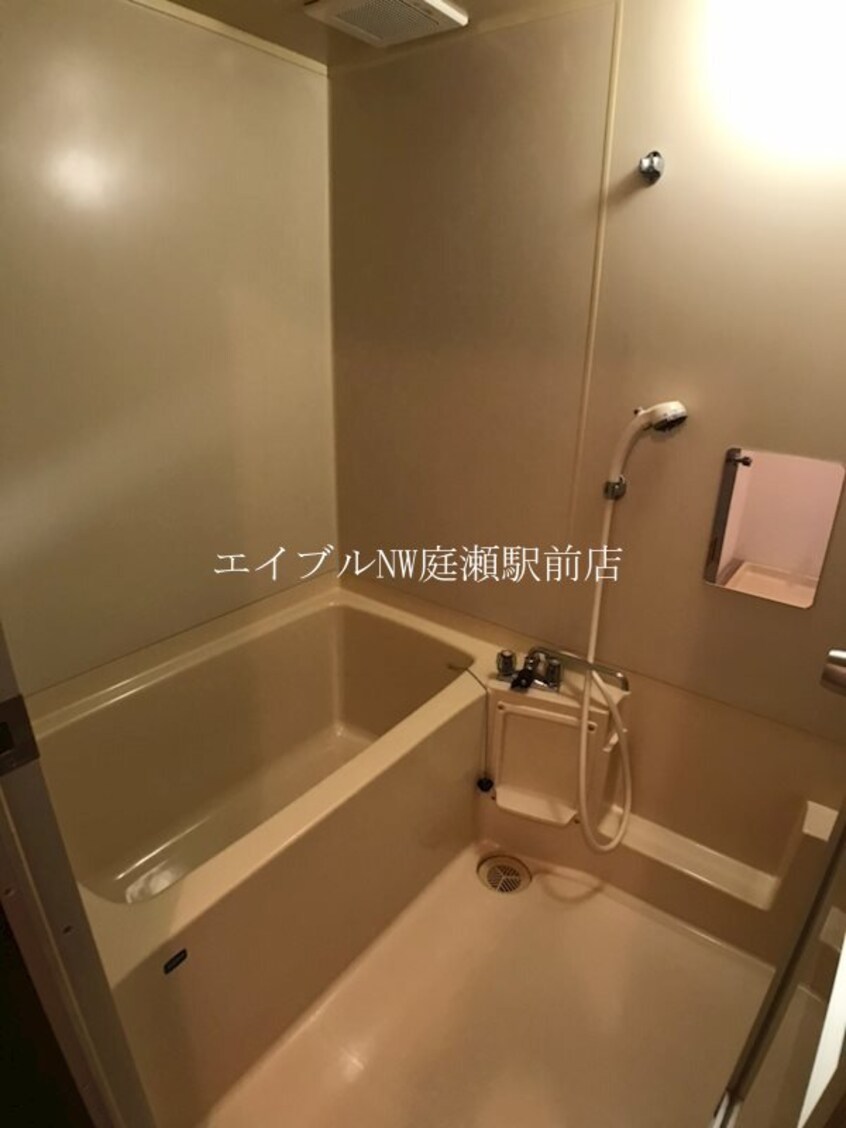  吉岡マンションＤ棟