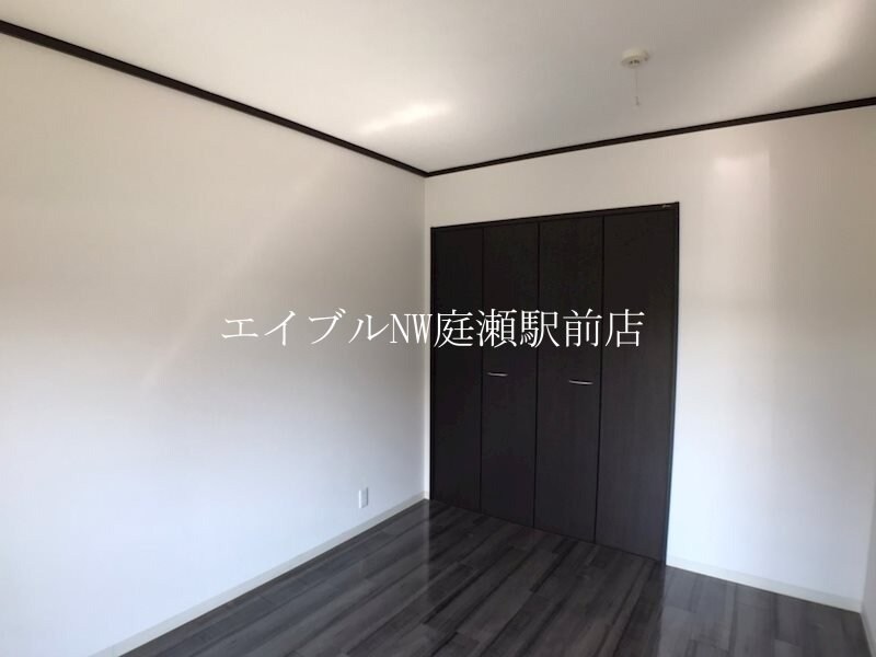  吉岡マンションＤ棟