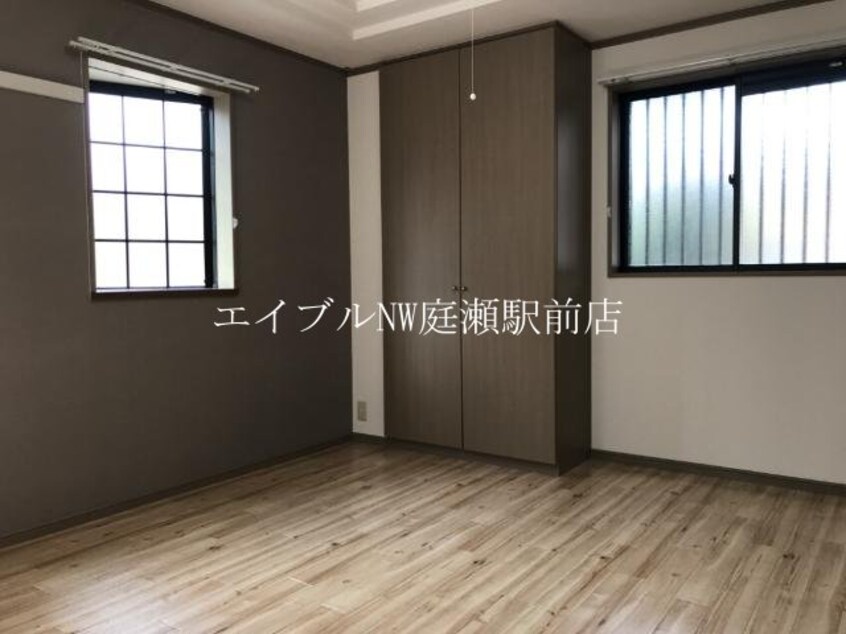 洋室（照明付） メルヴェール