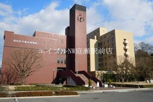 私立川崎医療短期大学(大学/短大/専門学校)まで950m 中村アパート