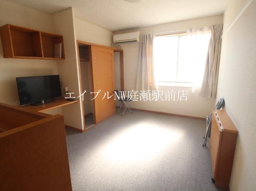  レオパレスアイボリーＤ