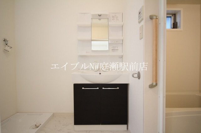 洗面所 othello伍番館