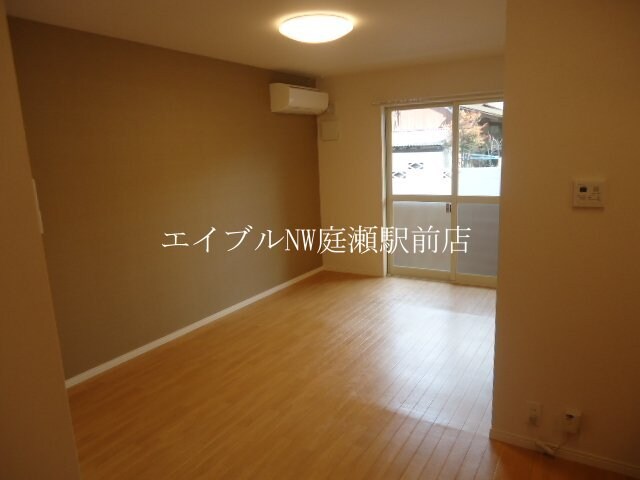 リビング ウィスターリア