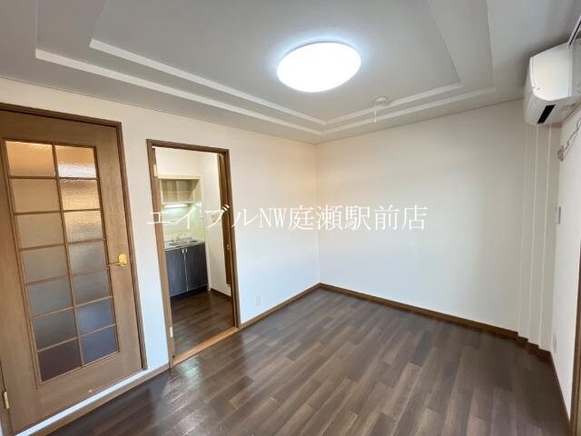 室内 グランチェスタ