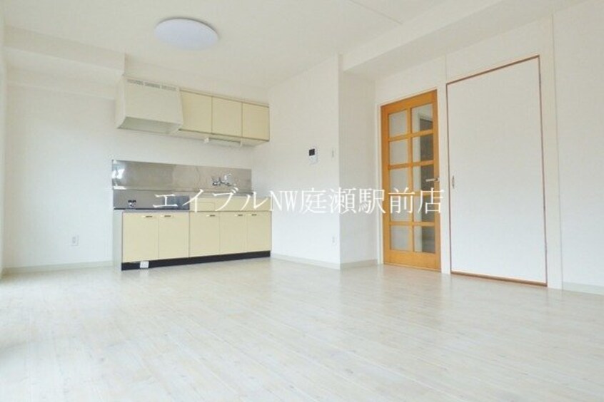  アベニューもも