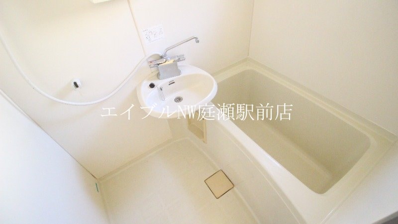  ニューハウン　Ａ