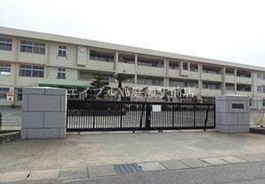 岡山市立福田中学校(中学校/中等教育学校)まで1094m アンダンテ妹尾Ａ棟