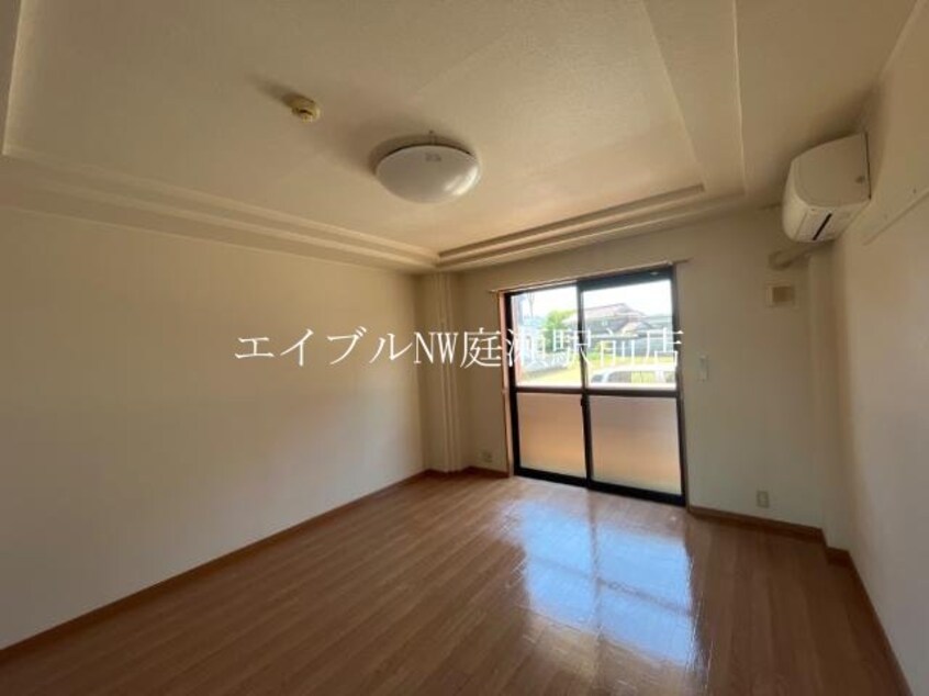  ピアッツア紗梨