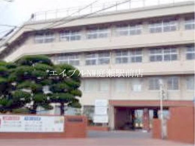 総社市立総社西中学校(中学校/中等教育学校)まで2422m 総社Sフラッツ　A棟