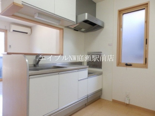  アシュランス　B棟