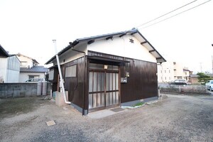花尻あかね町貸家