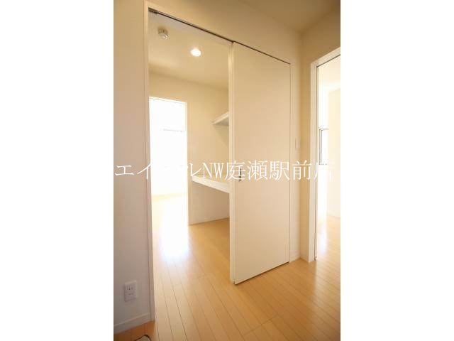 ウォークスルークロゼット グランマストティアラ　Ｂ棟