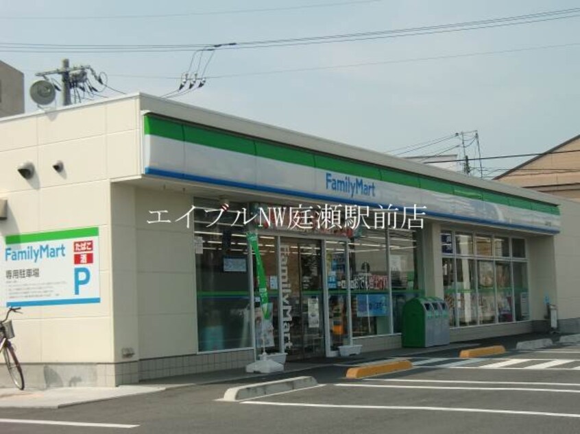 ファミリーマート倉敷二子店(コンビニ)まで215m ビュー倉敷