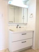  ラ・ルミエール　エスト