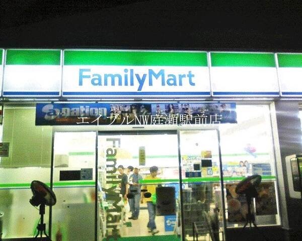 ファミリーマート岡山妹尾店(コンビニ)まで595m ラ・ルミエール　エスト