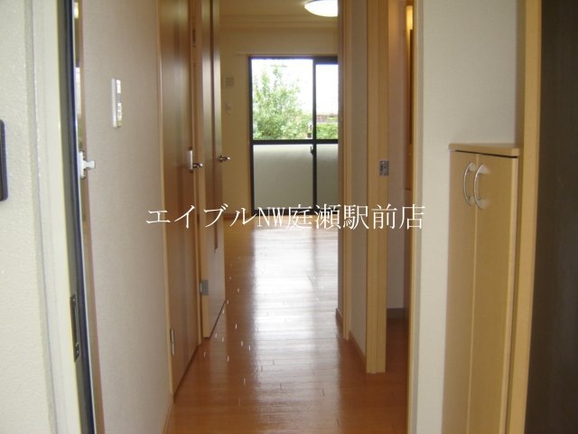 玄関 アストラディープ