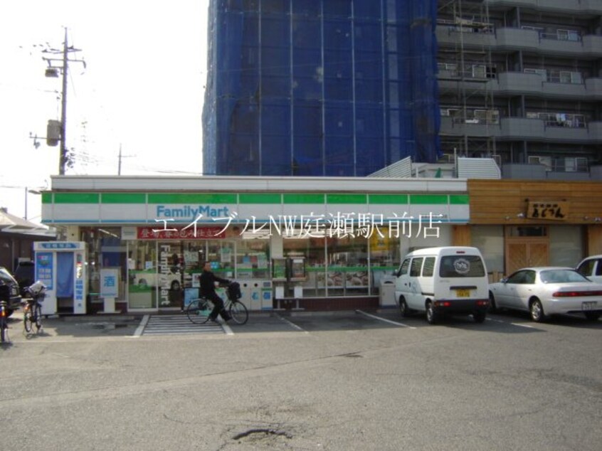 ファミリーマート老松店（コンビニ）(コンビニ)まで800m レジデンス松原