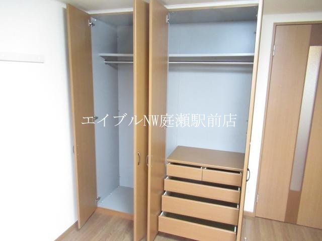 洋室クローゼット パッシオ　デウス