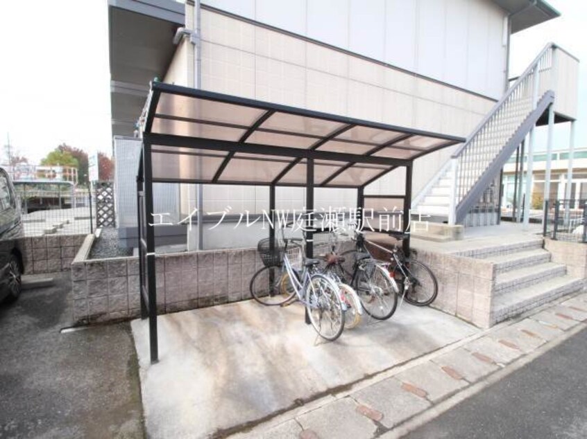 駐輪場 カフェテリアワケⅢ