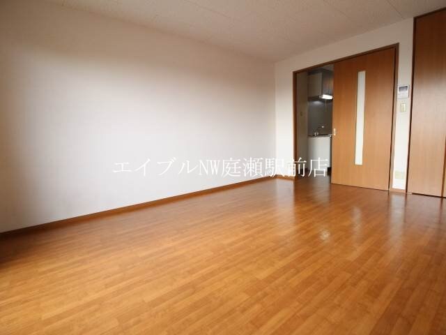 洋室 カフェテリアワケⅢ