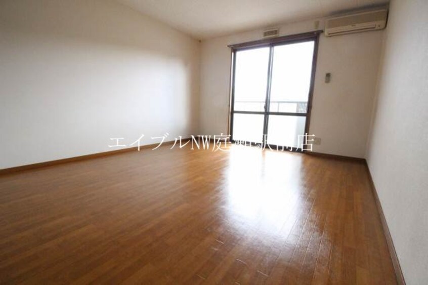 洋室 カフェテリアワケⅢ