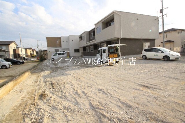  プティーシュシュ庭瀬北　北棟