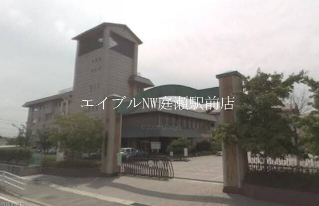 私立岡山高校(高等学校/高等専門学校)まで6468m サンベリー　C