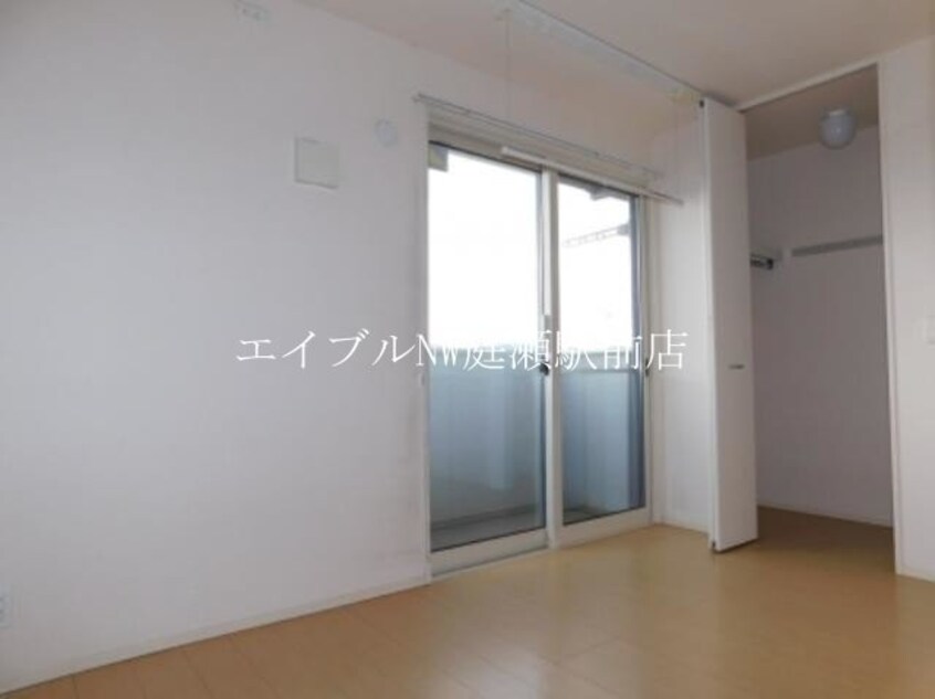 寝室 フォーリーフ