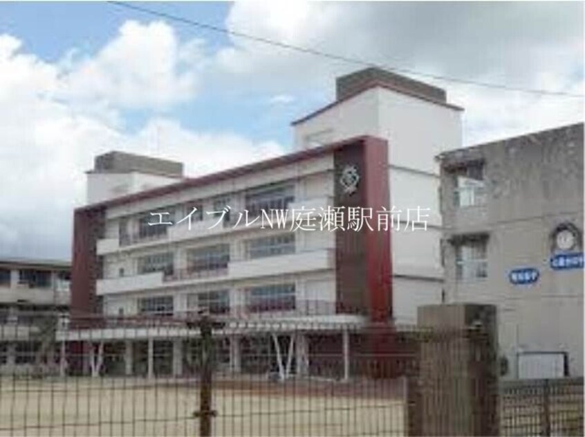 倉敷市立茶屋町小学校(小学校)まで1282m アネックス虫明