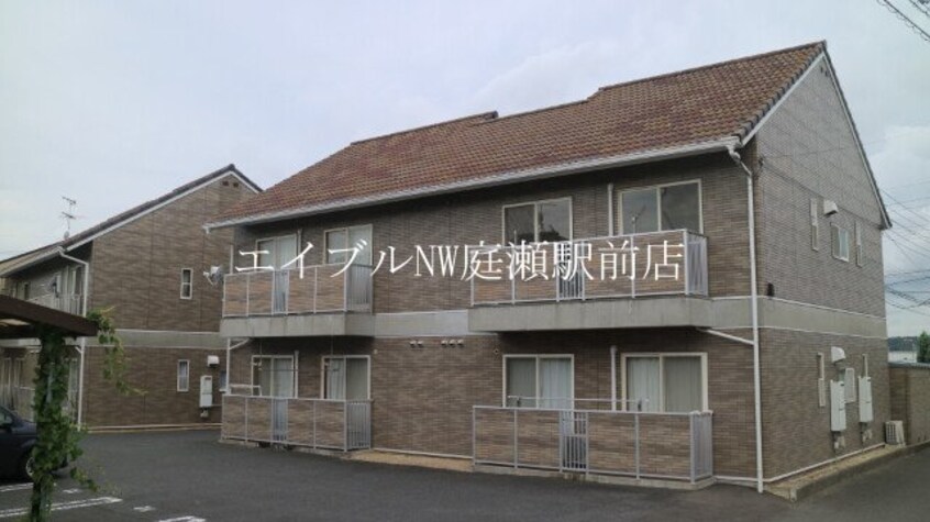  クレストガーデンC