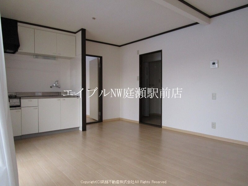  ロイヤルスクエアD