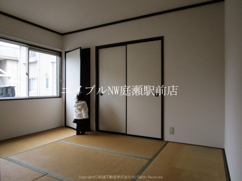  ロイヤルスクエアD