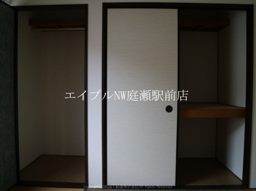  ロイヤルスクエアD