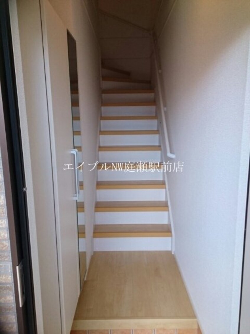  アヴニ－ル・アンジュ