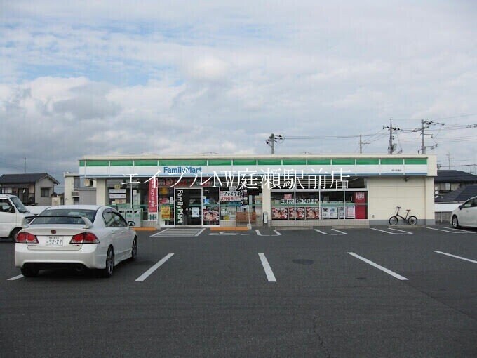 ファミリーマート岡山庭瀬店(コンビニ)まで418m cocoru庭瀬