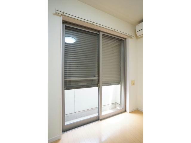 シャッター付き 東海道本線/浜松駅 バス25分与進小学校下車:停歩1分 1階 築18年