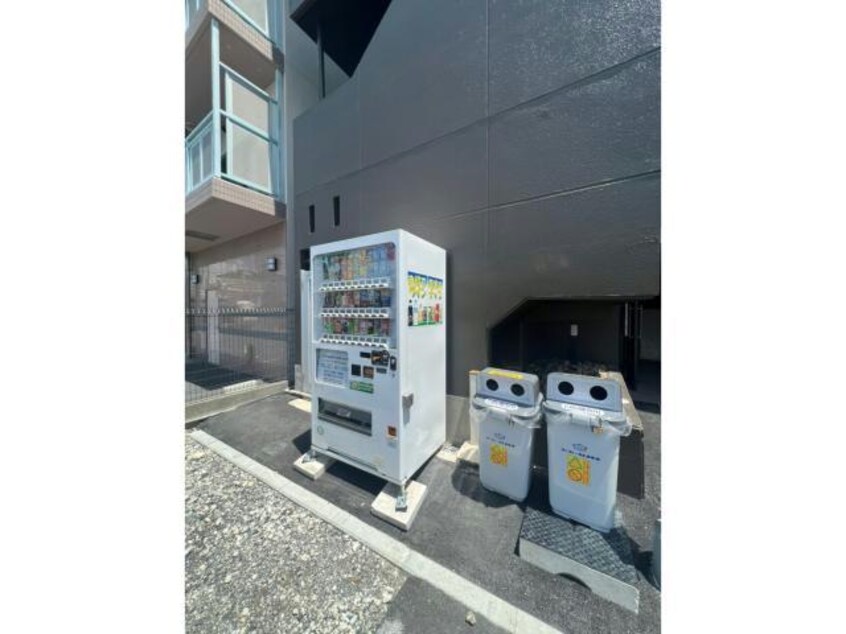 敷地内自販機 アルコⅢ