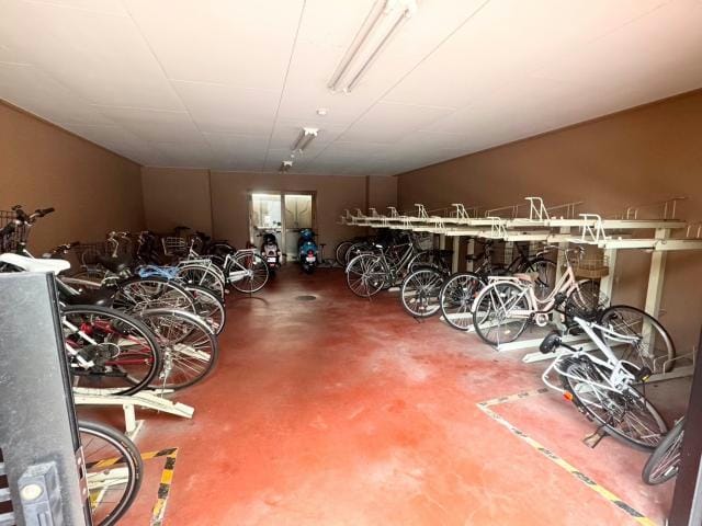 駐輪場 プチメゾン元浜館