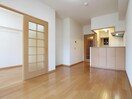 ゆったり広々としたリビング Laurel Court　常盤