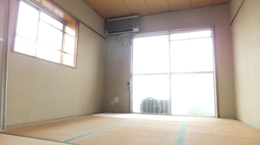 ※写真は別室の物です。 シャンボールミシマ