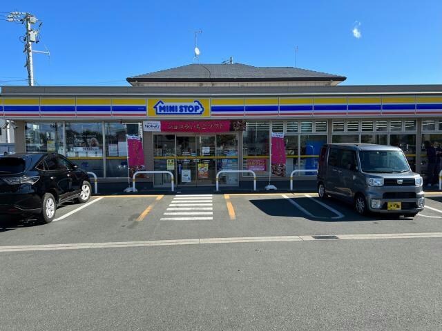 ミニストップ浜松白羽町店(コンビニ)まで534m ベルフラワー