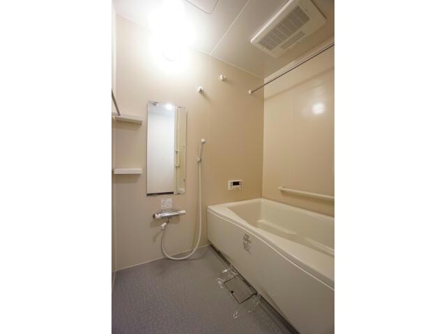 洗い場が広く、ゆったりとした浴室 東海道本線/浜松駅 徒歩3分 5階 築11年