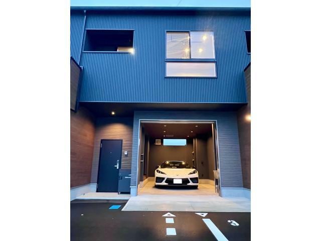 電動シャッター(イメージ写真：A棟の写真使用) ＴＫ　ＧＡＲＡＧＥ　B棟