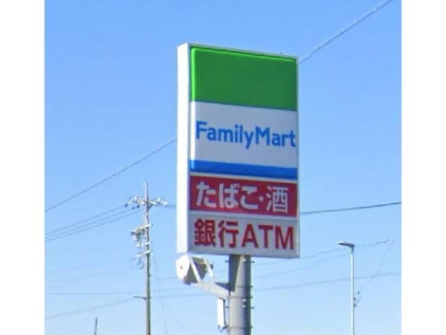 ファミリーマート浜松小豆餅二丁目店(コンビニ)まで628m ＴＫ　ＧＡＲＡＧＥ　B棟