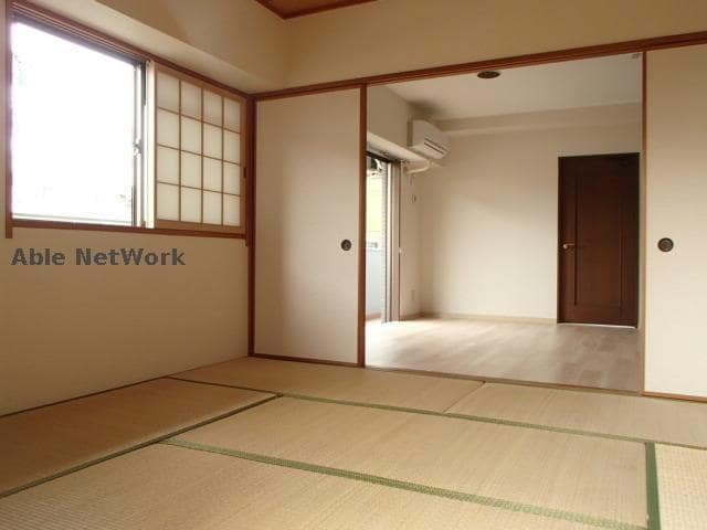 ※同物件別部屋の写真です。 オーシャン50日進駅前